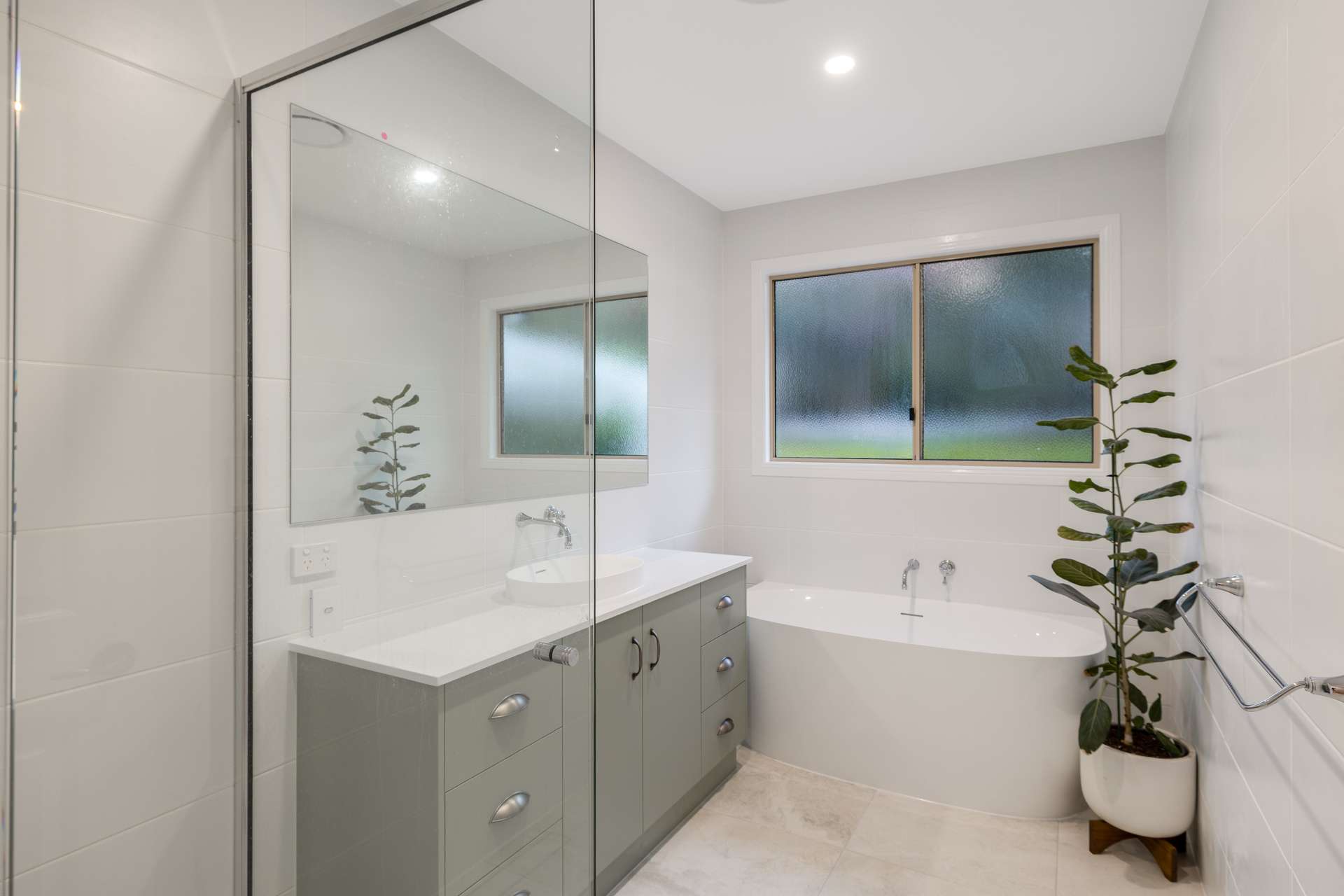 21 Merrit Road, Cabarlah For Sale by Farmbuy.com - image 16