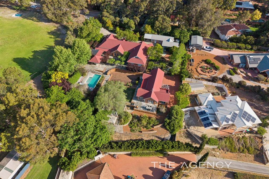 17 College Road, Gooseberry Hill WA 6076
