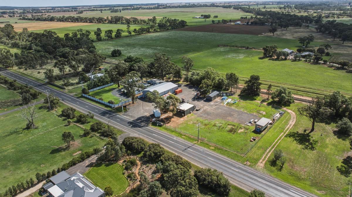 CA4A Inglewood Road, Bridgewater On Loddon For Sale by Farmbuy.com - image 3