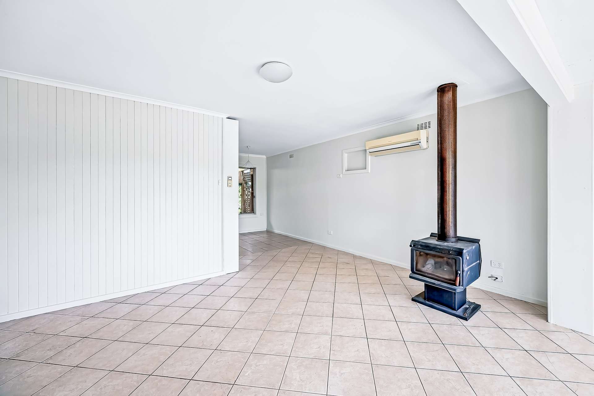 16 Alexander Avenue, Naracoorte For Sale by Farmbuy.com - image 5