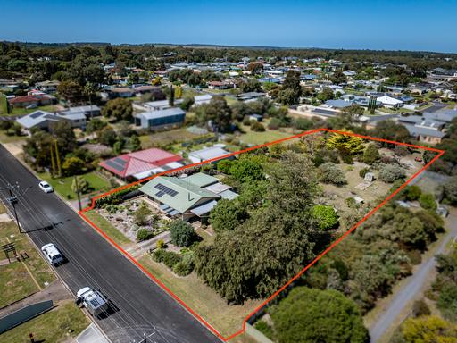 16 Alexander Avenue, Naracoorte SA 5271