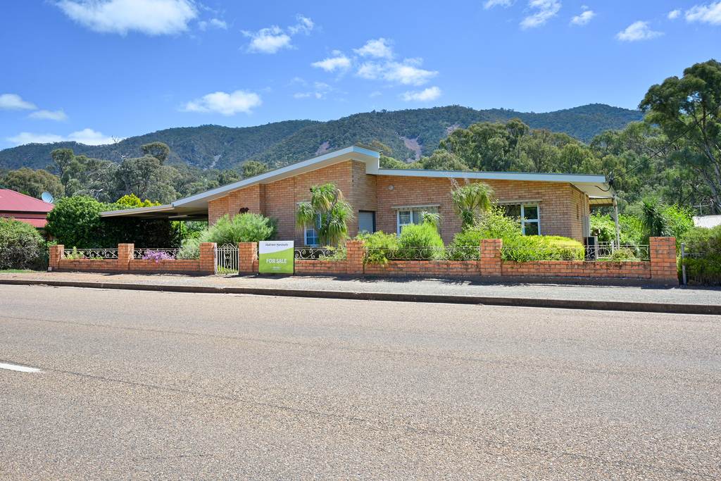 31 Stuart Street, Melrose SA 5483