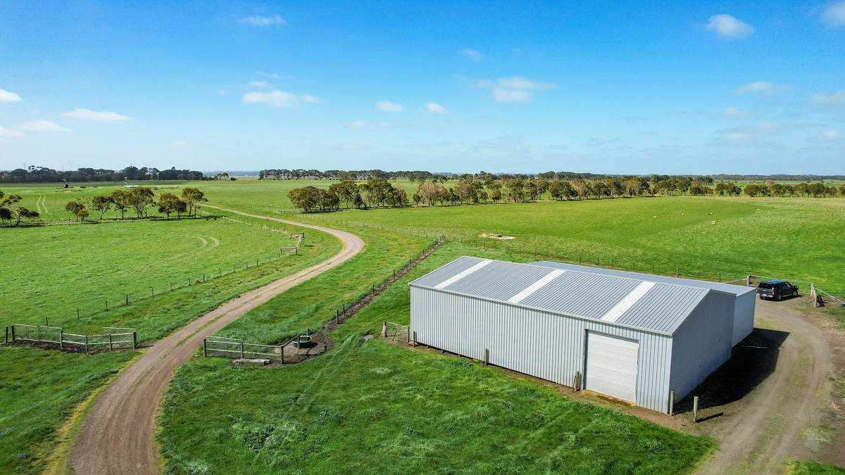 'Leigrand' Willatook-Warrong Road, Willatook For Sale by Farmbuy.com - image 1