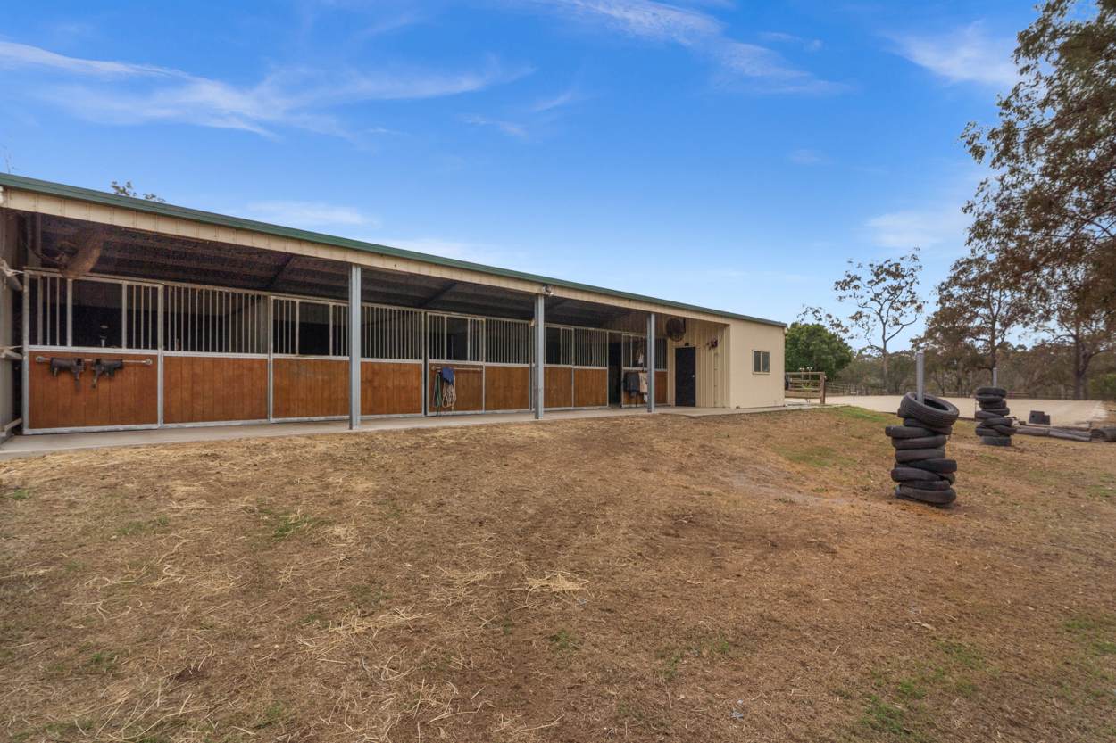 12 Bowers Road, Hatton Vale For Sale by Farmbuy.com - image 2