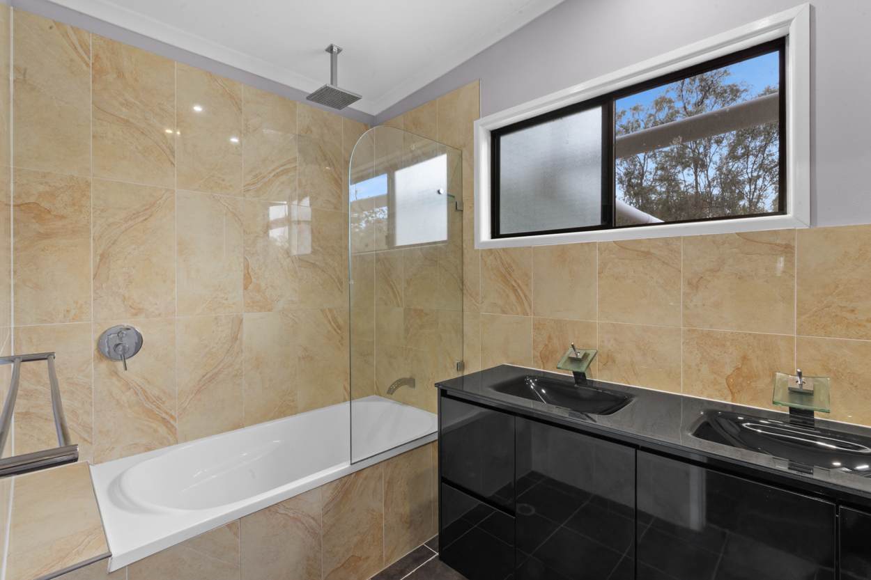 12 Bowers Road, Hatton Vale For Sale by Farmbuy.com - image 15