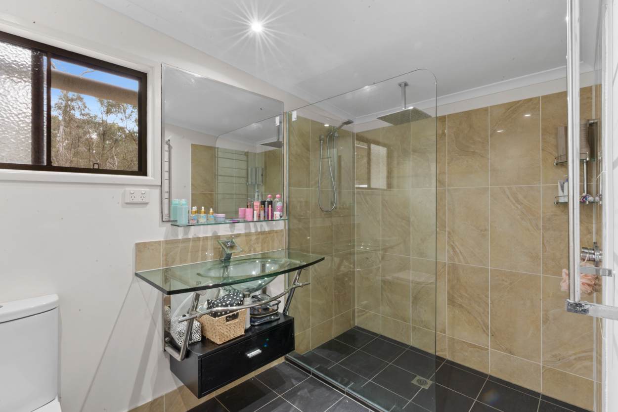 12 Bowers Road, Hatton Vale For Sale by Farmbuy.com - image 12