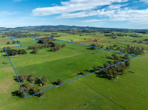 Farm Auction - NSW - Forest Reefs - 2798 - Private Rural Lifestyle with Productivity, Water Security, and Future Potential 