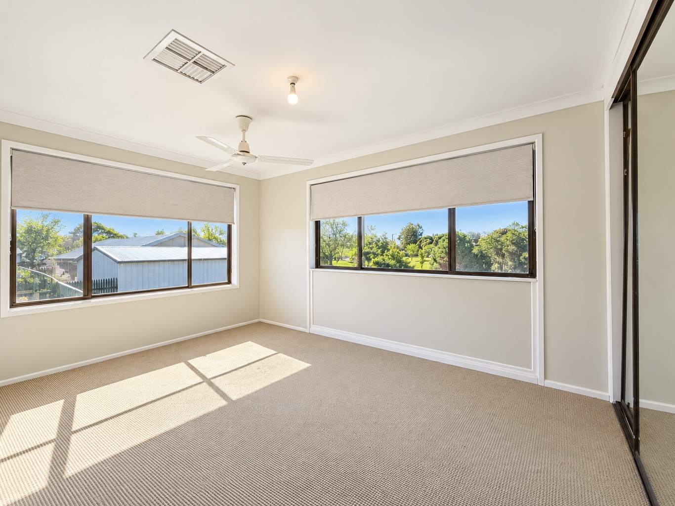 126 Clarke Street, Howlong For Sale by Farmbuy.com - image 8