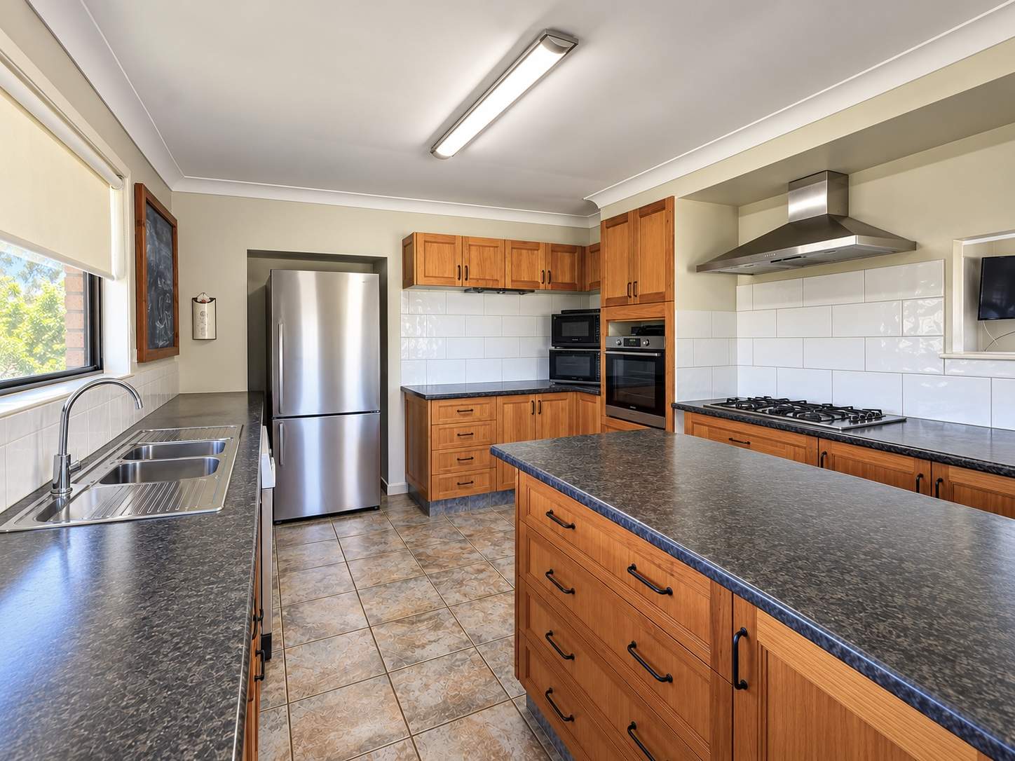 126 Clarke Street, Howlong For Sale by Farmbuy.com - image 3