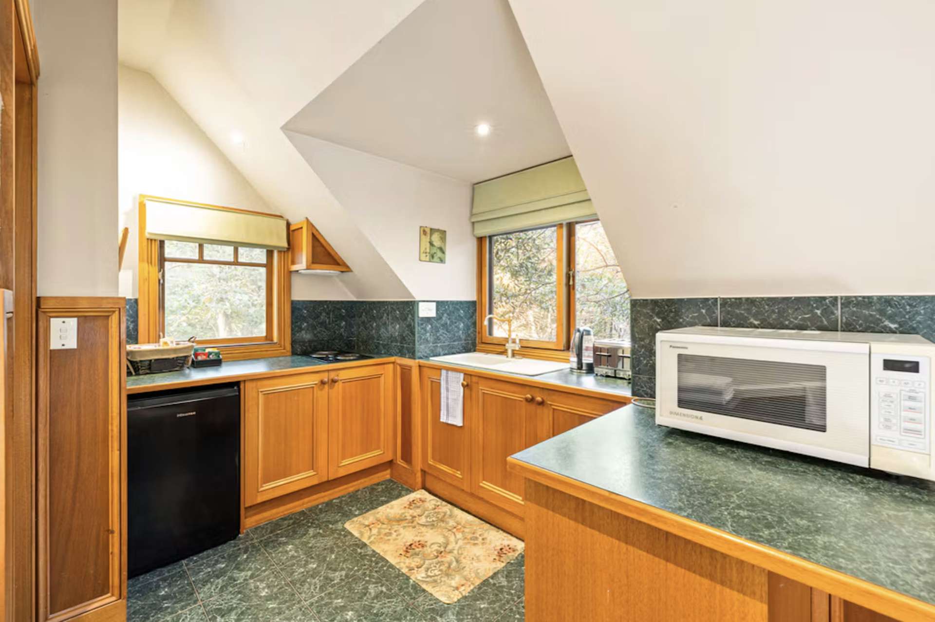 10 Observatory Road, Mount Dandenong For Sale by Farmbuy.com - image 19