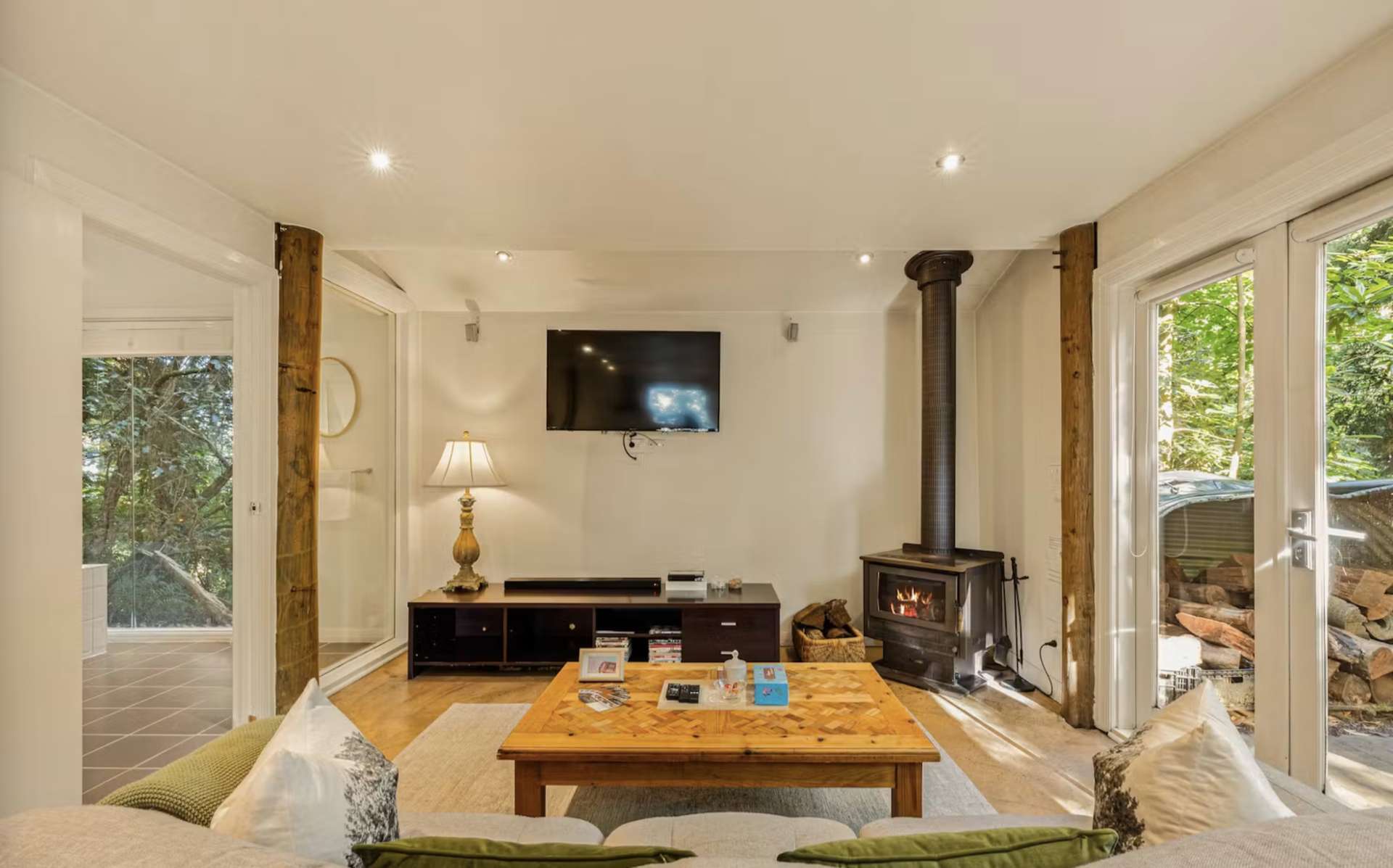 10 Observatory Road, Mount Dandenong For Sale by Farmbuy.com - image 1