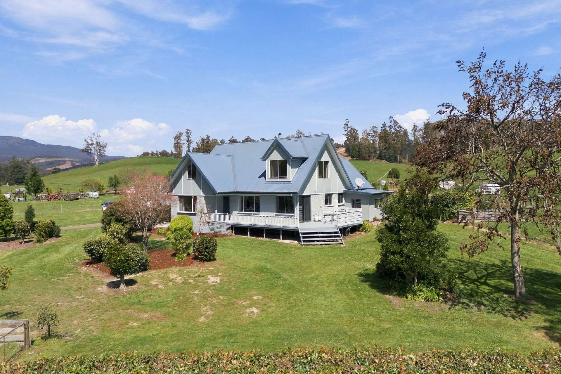 144 Burns Road, Wyena For Sale by Farmbuy.com - image 1