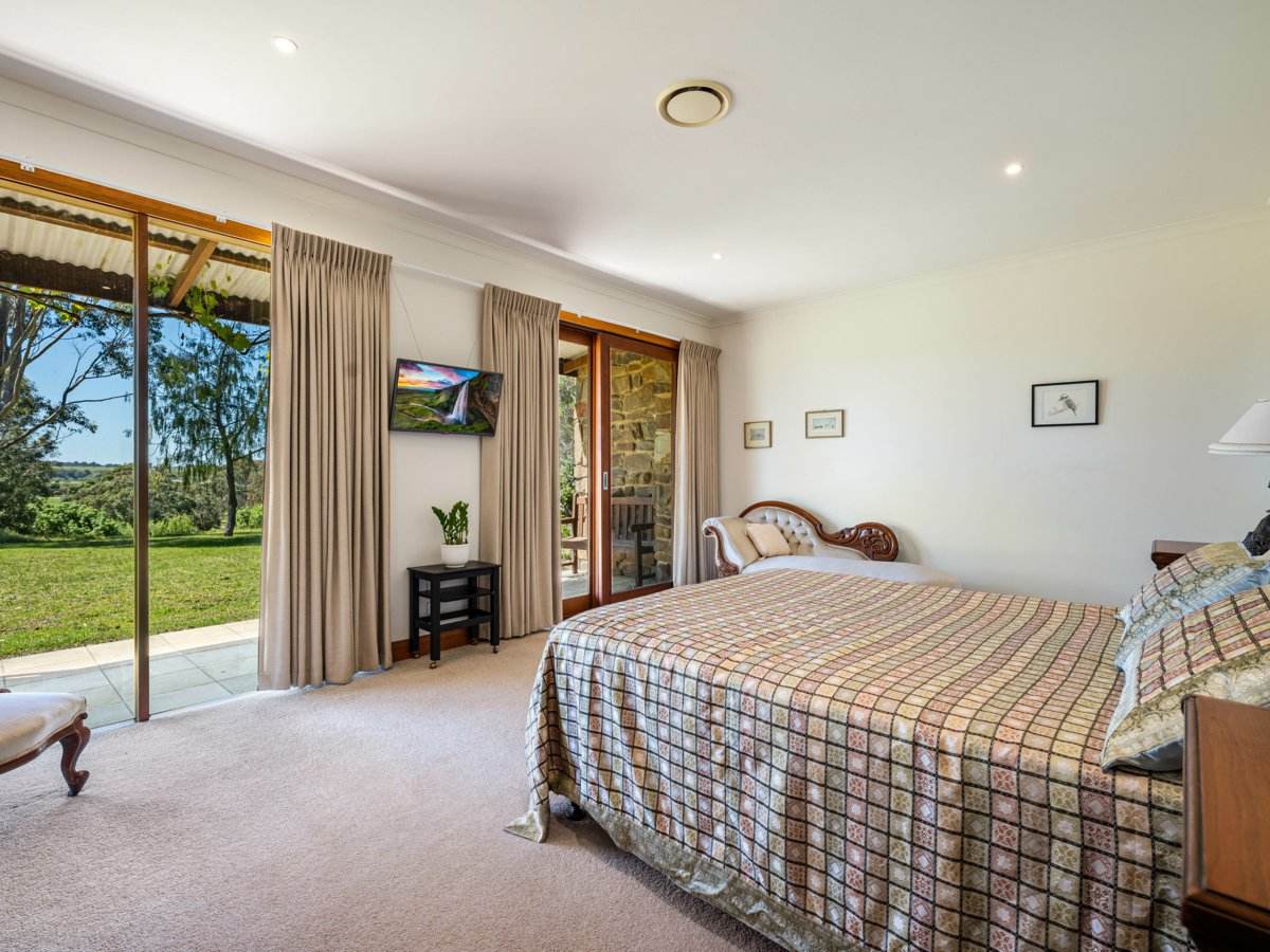 19 Main Road, Lindenow For Sale by Farmbuy.com - image 8