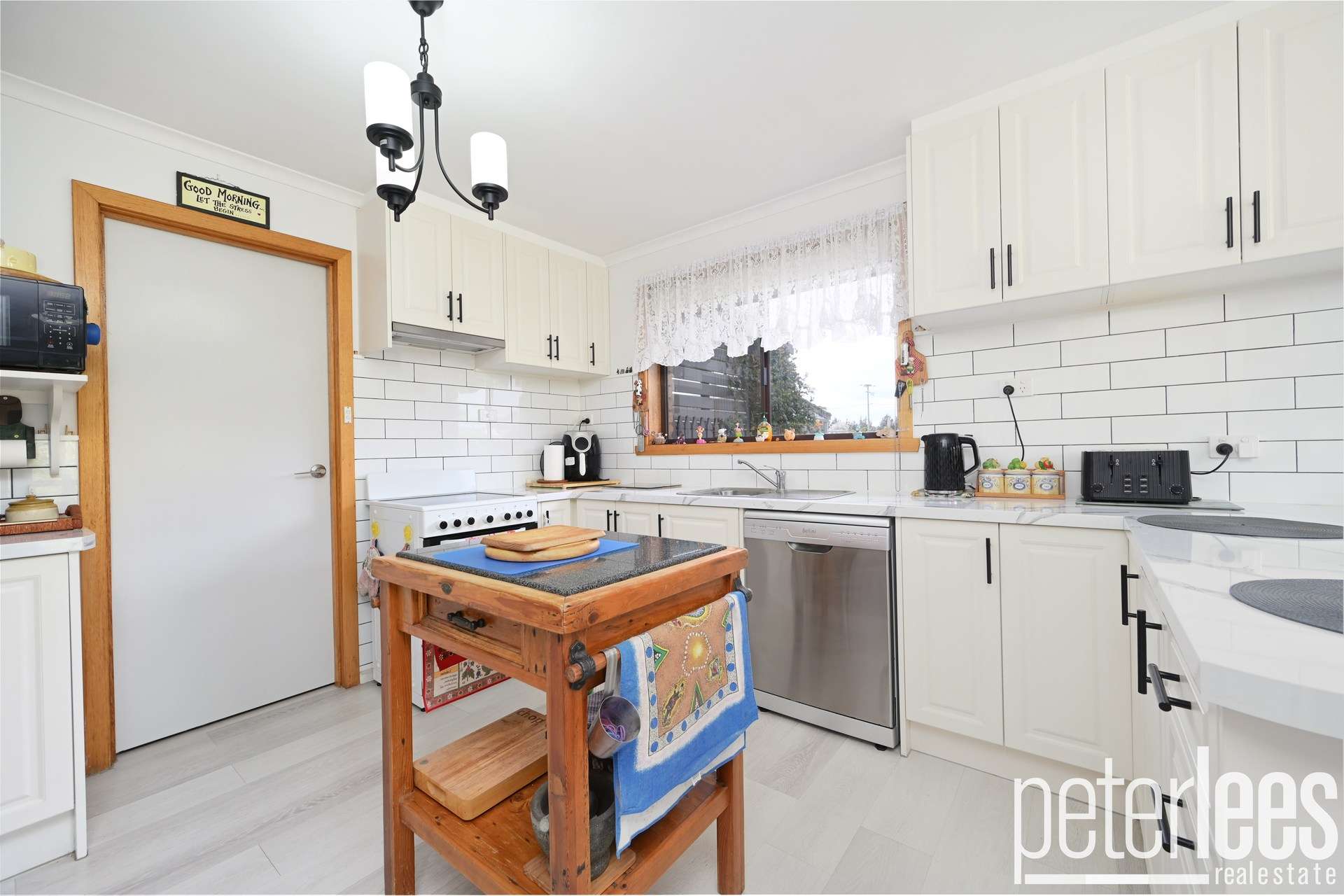 74 Montagu Street, Campbell Town For Sale by Farmbuy.com - image 4