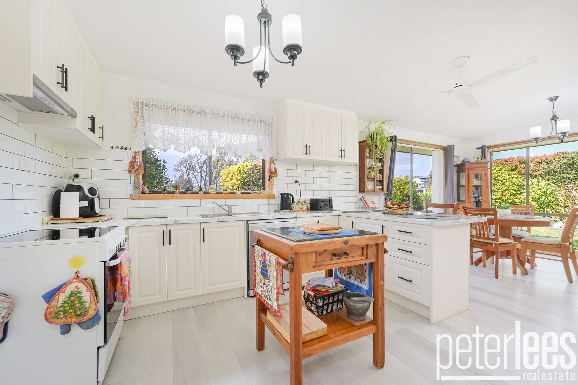 74 Montagu Street, Campbell Town For Sale by Farmbuy.com - image 3