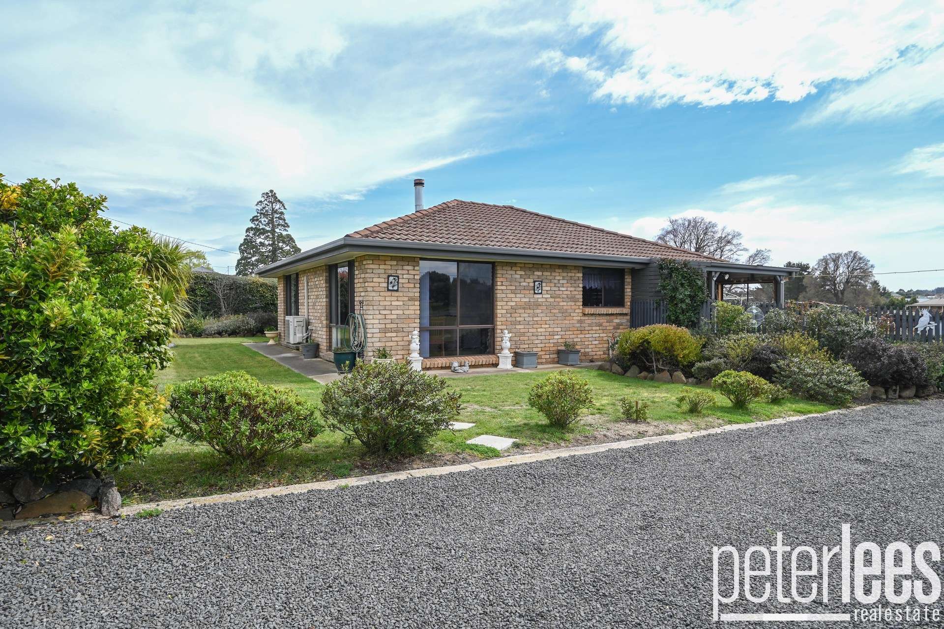 74 Montagu Street, Campbell Town For Sale by Farmbuy.com - image 1