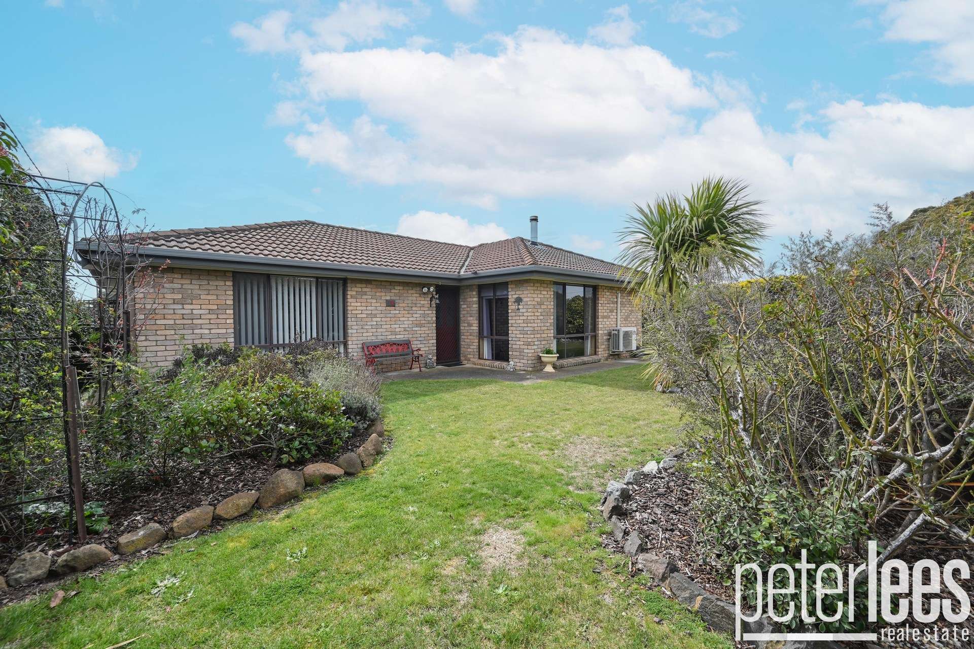 74 Montagu Street, Campbell Town For Sale by Farmbuy.com - image 25