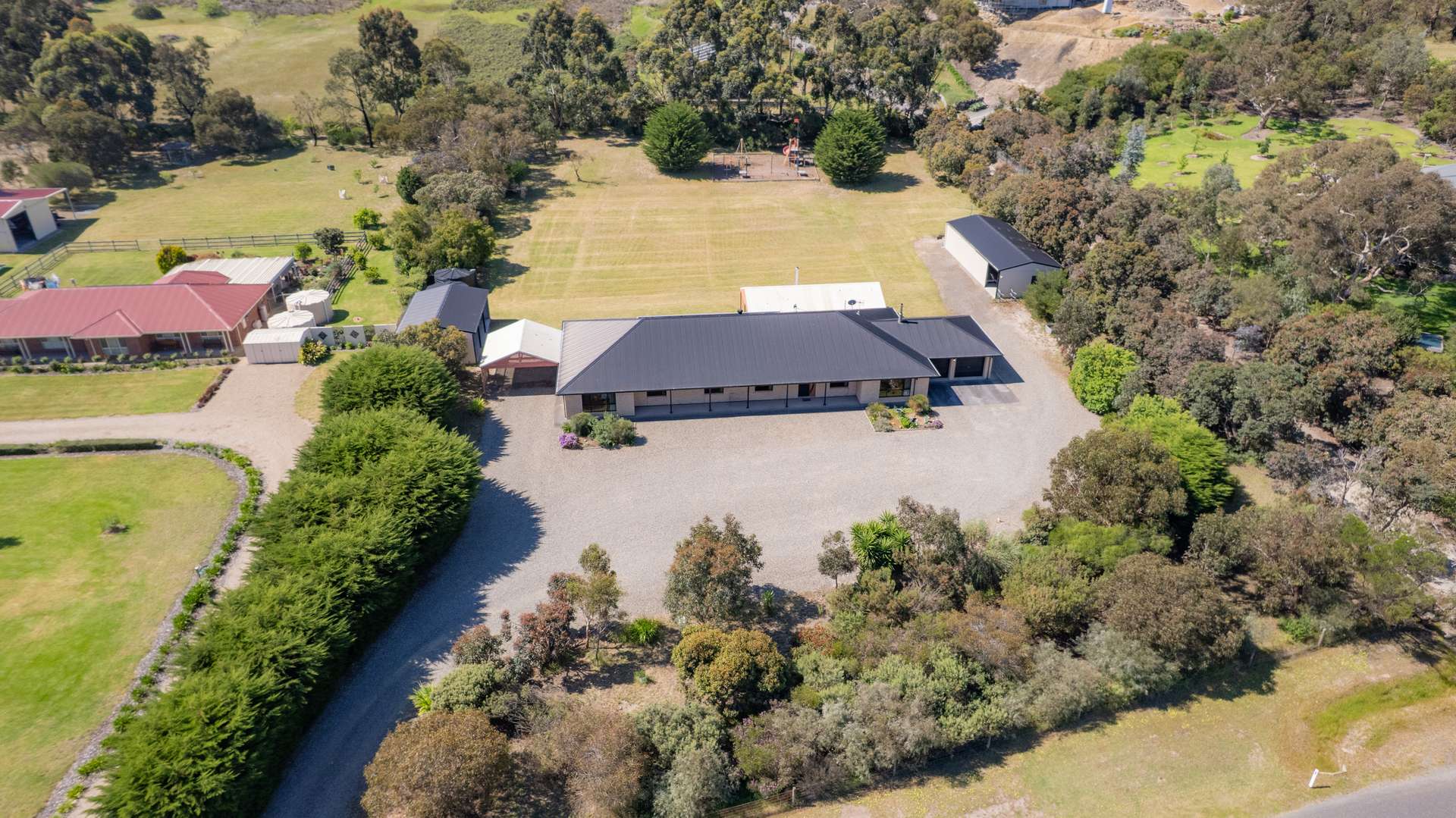 38 Henderson Road, Victor Harbor For Sale by Farmbuy.com - image 5