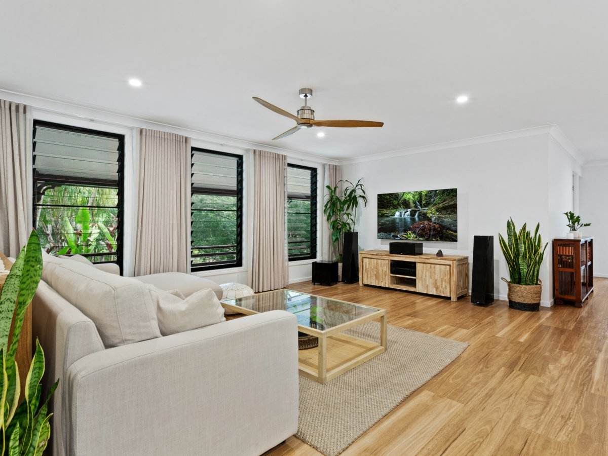 43 Belmont Park Drive, Mudgeeraba For Sale by Farmbuy.com - image 5