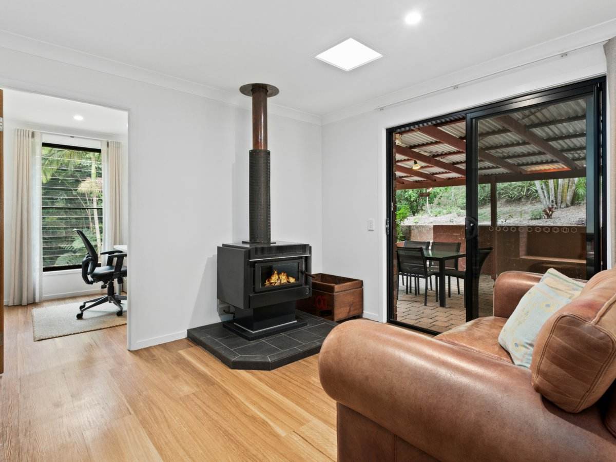 43 Belmont Park Drive, Mudgeeraba For Sale by Farmbuy.com - image 8