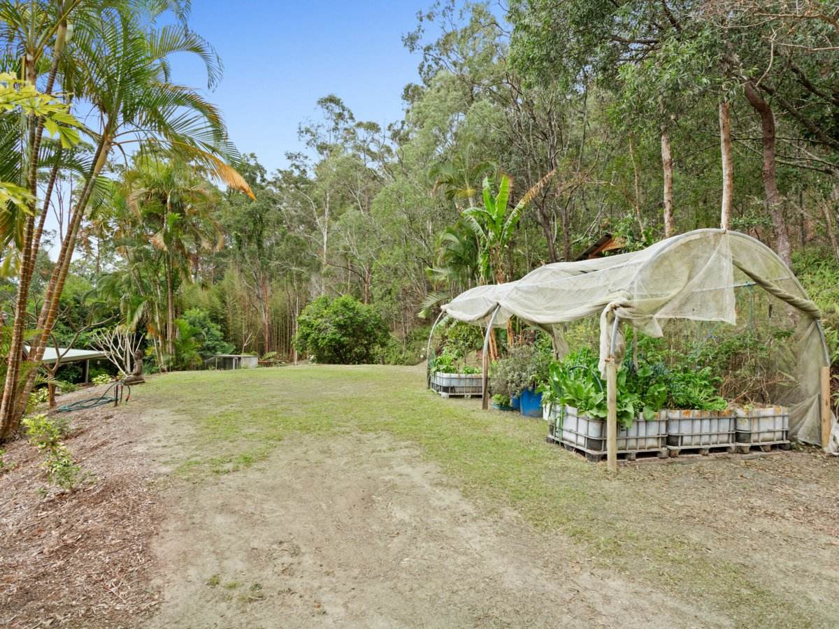 43 Belmont Park Drive, Mudgeeraba For Sale by Farmbuy.com - image 23