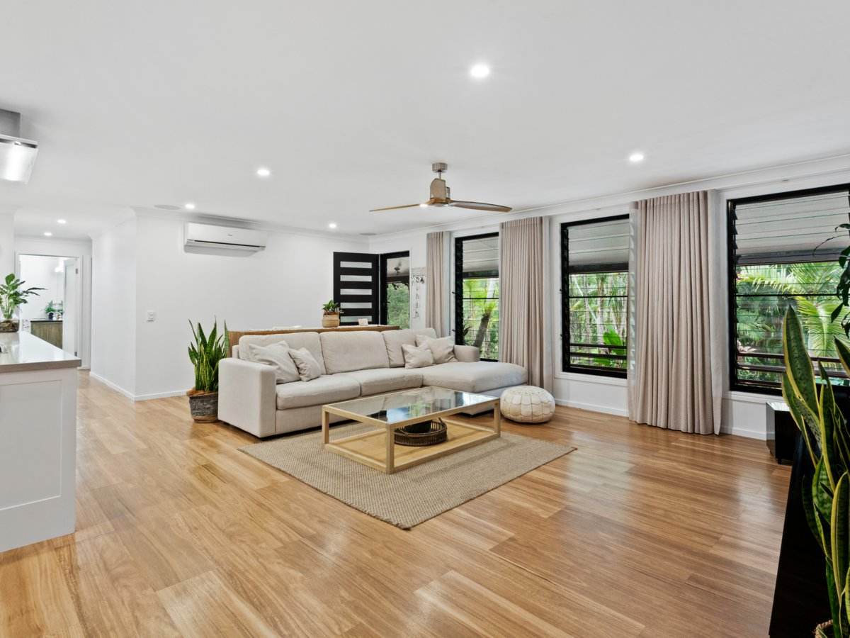43 Belmont Park Drive, Mudgeeraba For Sale by Farmbuy.com - image 6
