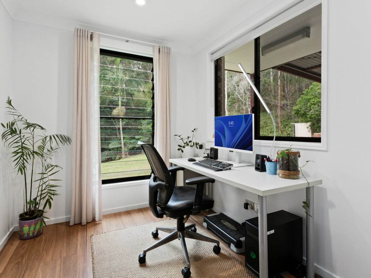43 Belmont Park Drive, Mudgeeraba For Sale by Farmbuy.com - image 18