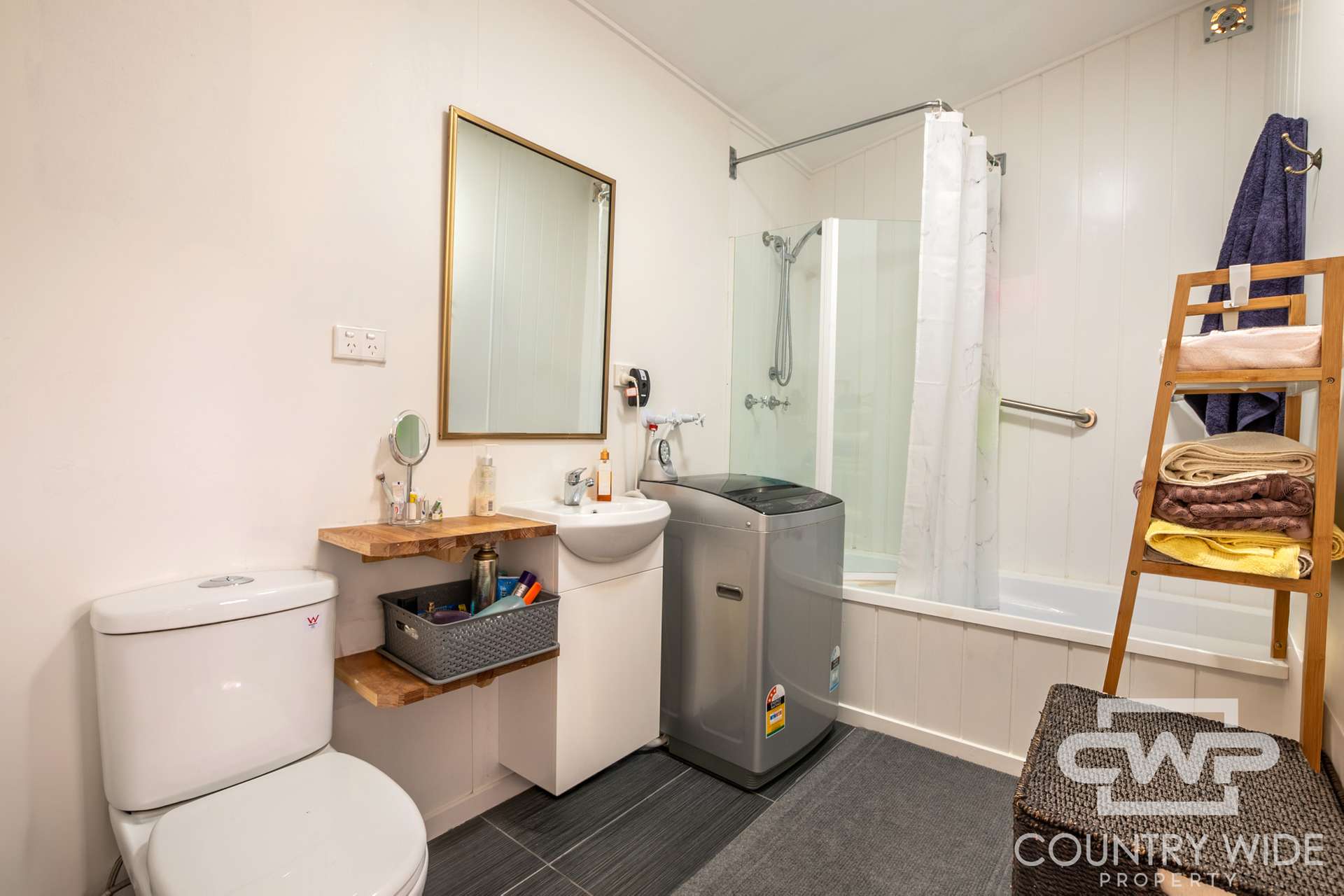 40 Catarrh Creek Road, Torrington For Sale by Farmbuy.com - image 11
