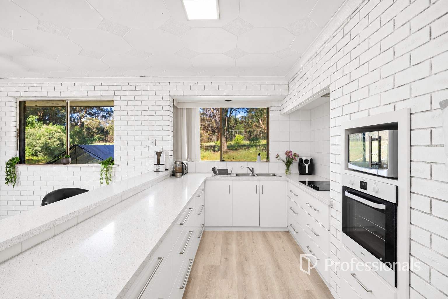 52 Christie Street, Collie For Sale by Farmbuy.com - image 5