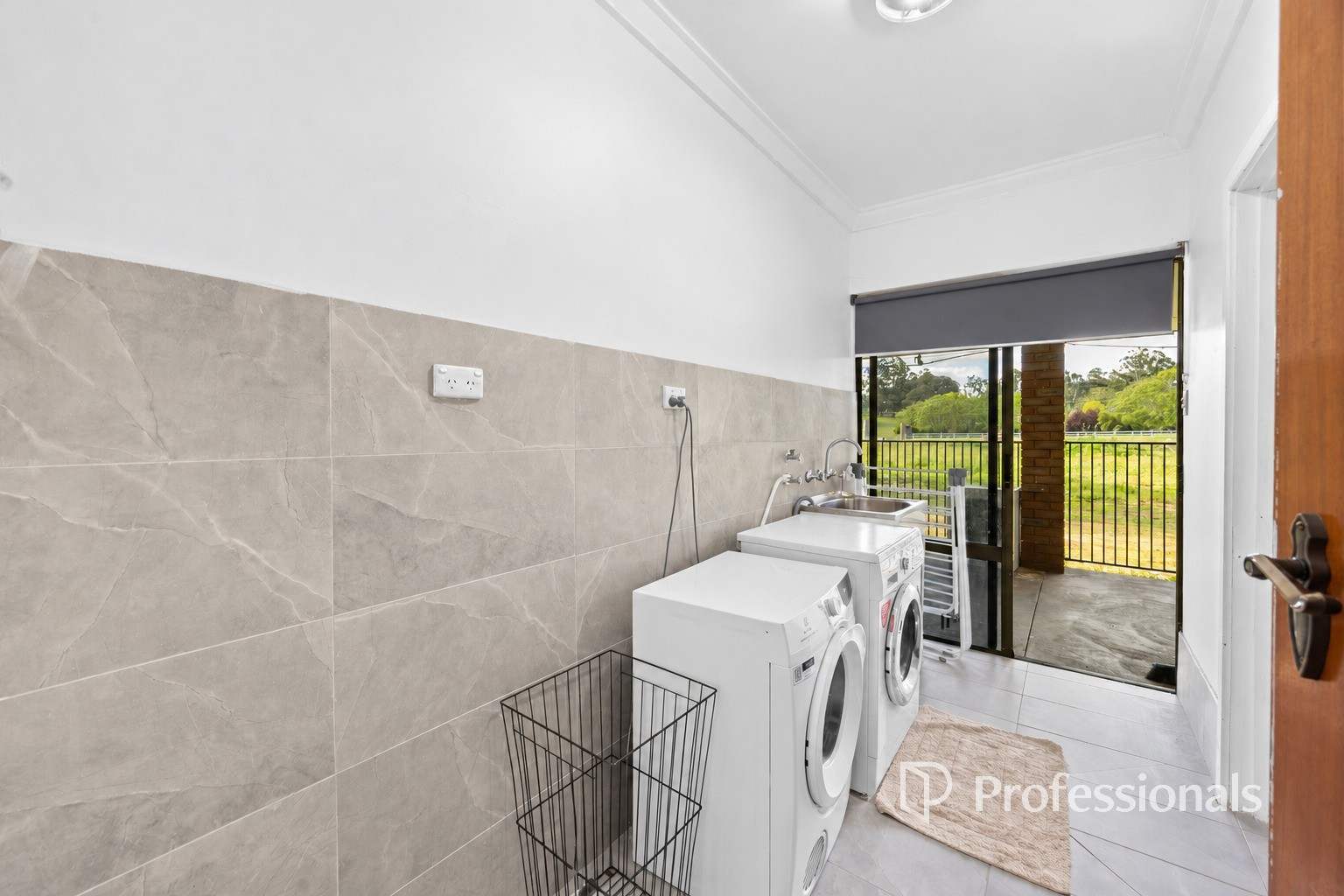 52 Christie Street, Collie For Sale by Farmbuy.com - image 16