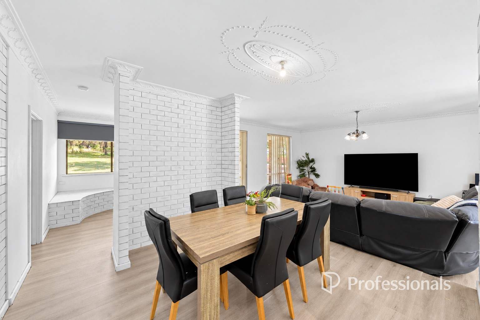 52 Christie Street, Collie For Sale by Farmbuy.com - image 4