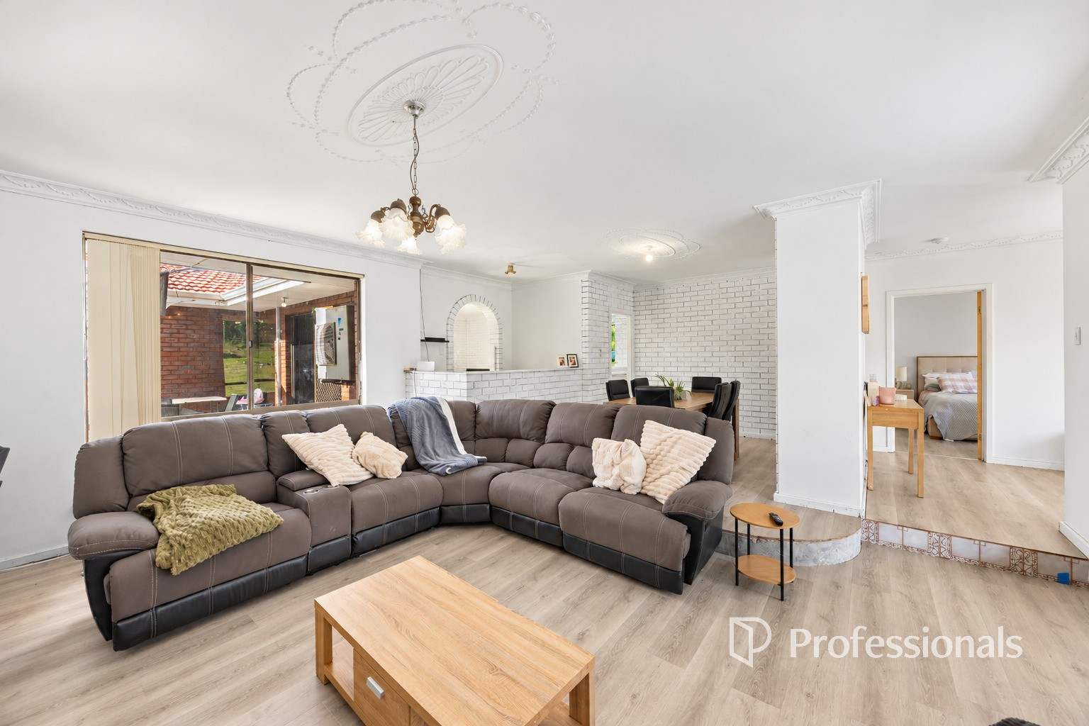 52 Christie Street, Collie For Sale by Farmbuy.com - image 3