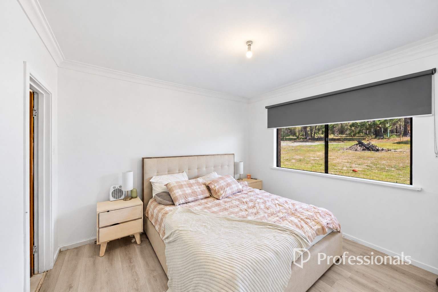 52 Christie Street, Collie For Sale by Farmbuy.com - image 9