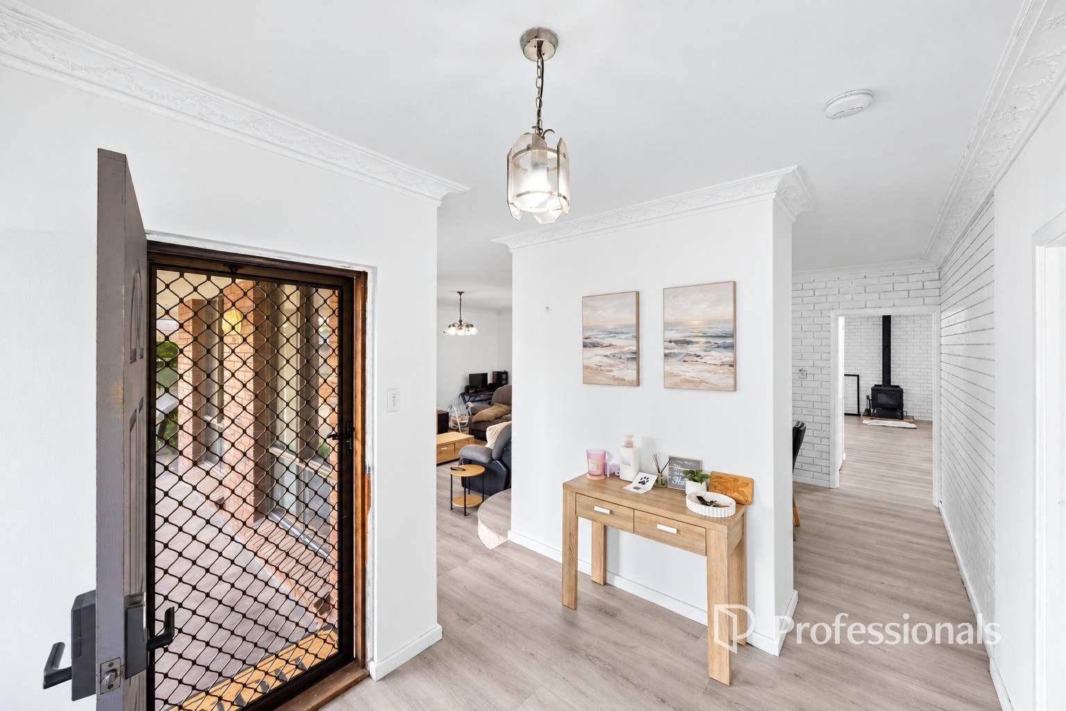 52 Christie Street, Collie For Sale by Farmbuy.com - image 2