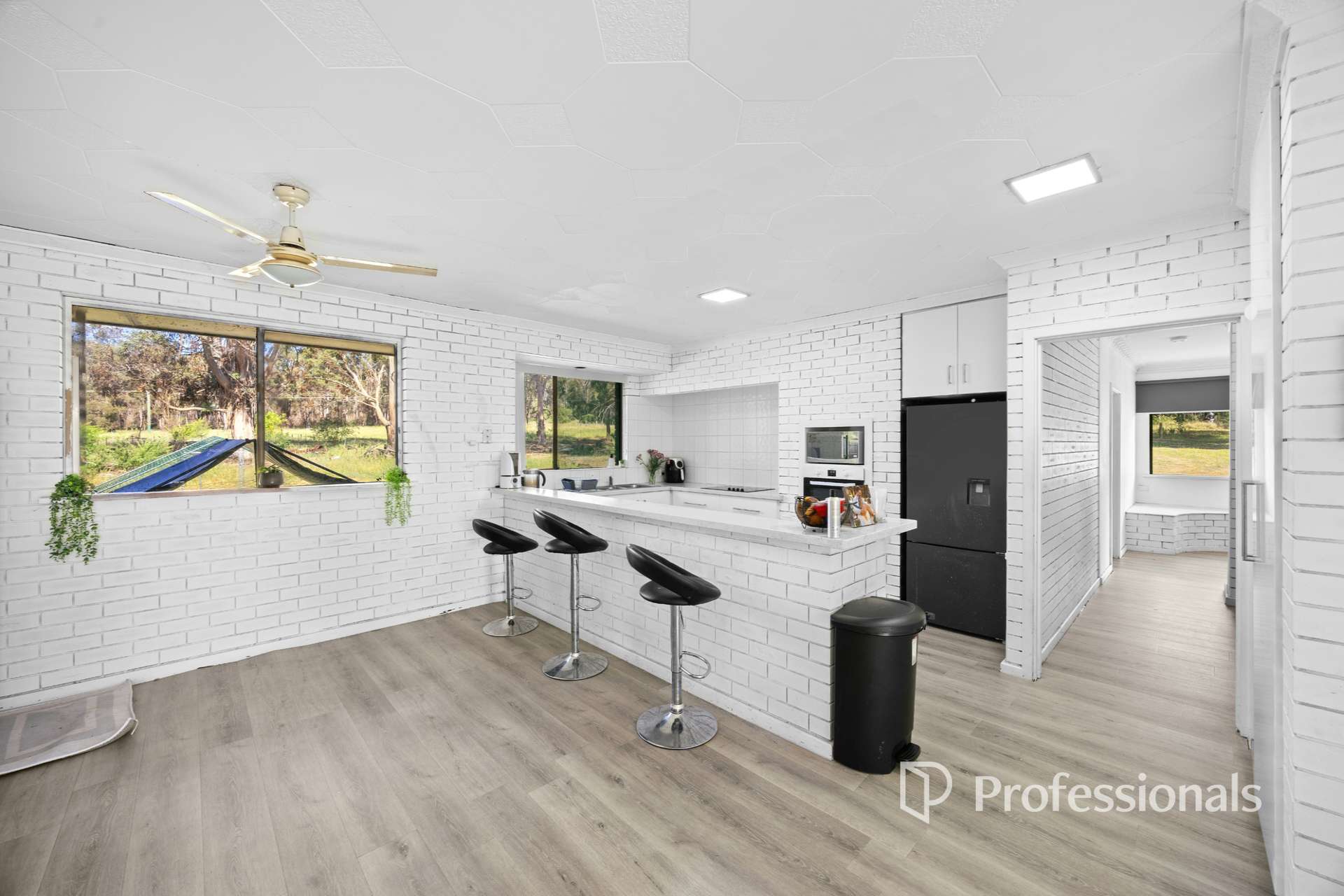 52 Christie Street, Collie For Sale by Farmbuy.com - image 7