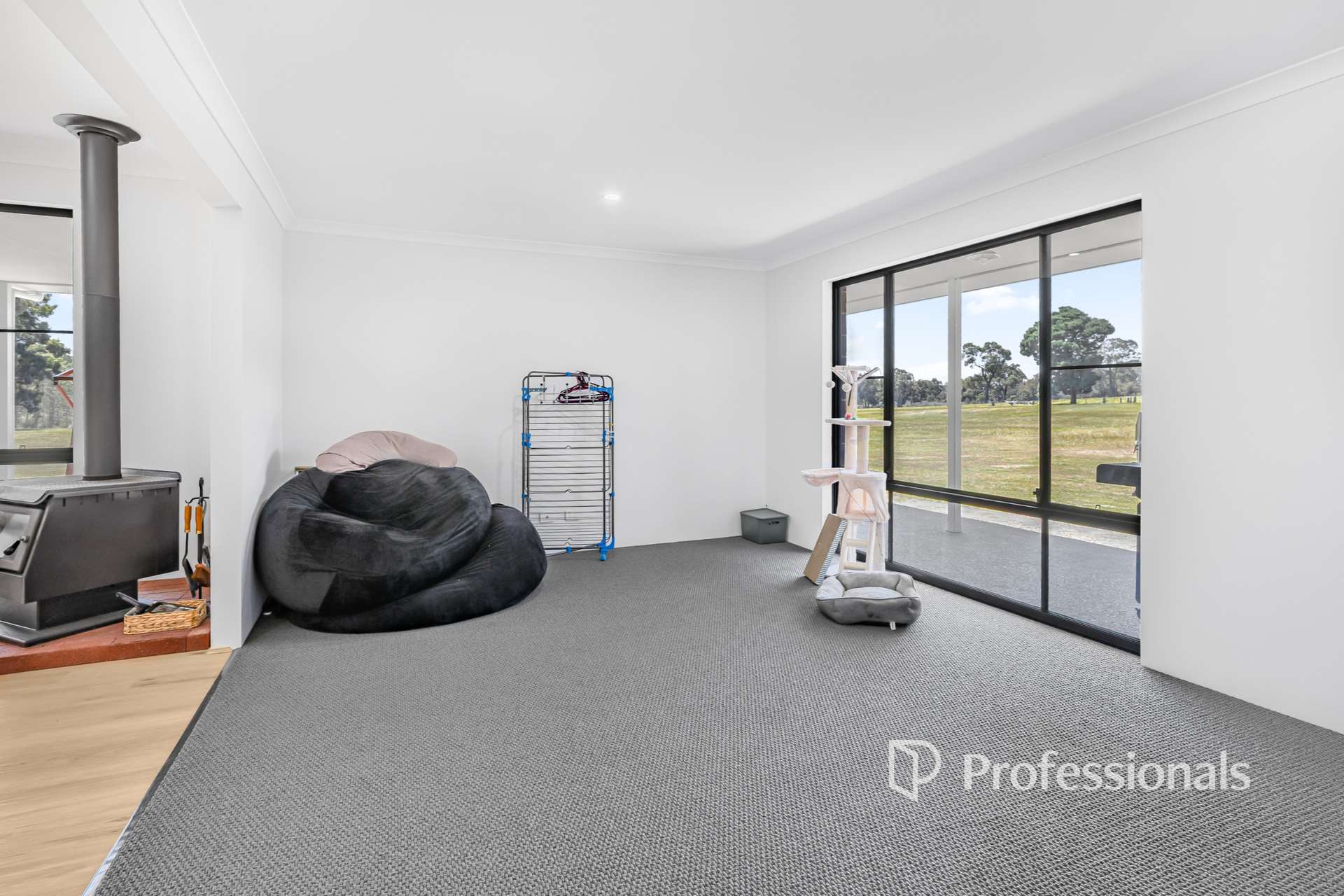 1482 Bradbury Road, Collie Burn For Sale by Farmbuy.com - image 10