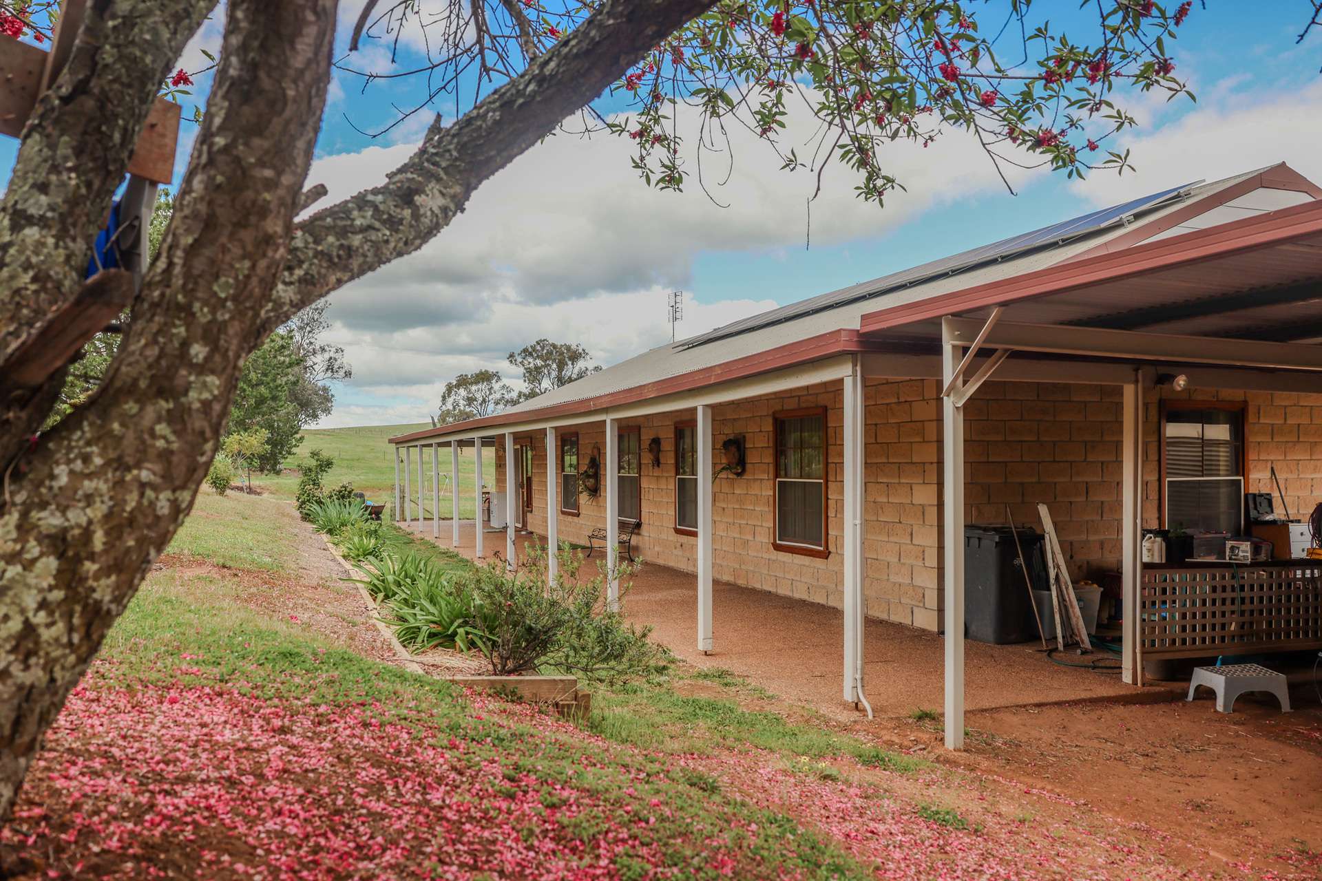 1553 Geegullalong Rd Via, Young For Sale by Farmbuy.com - image 4