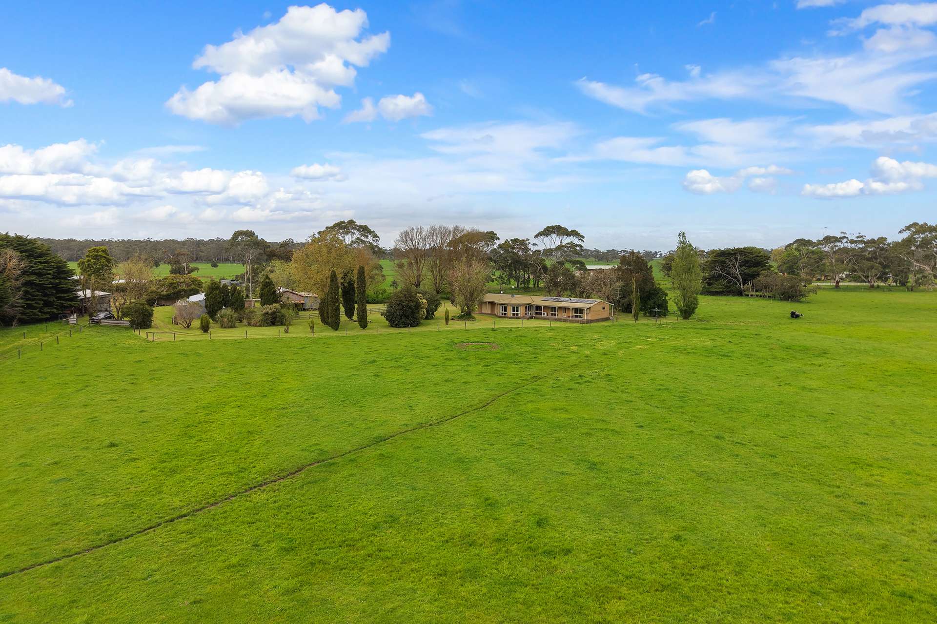 112 Soundrys Road, Elingamite For Sale by Farmbuy.com - image 18