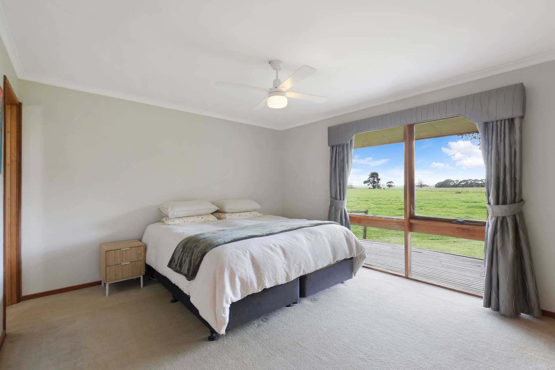 112 Soundrys Road, Elingamite For Sale by Farmbuy.com - image 5