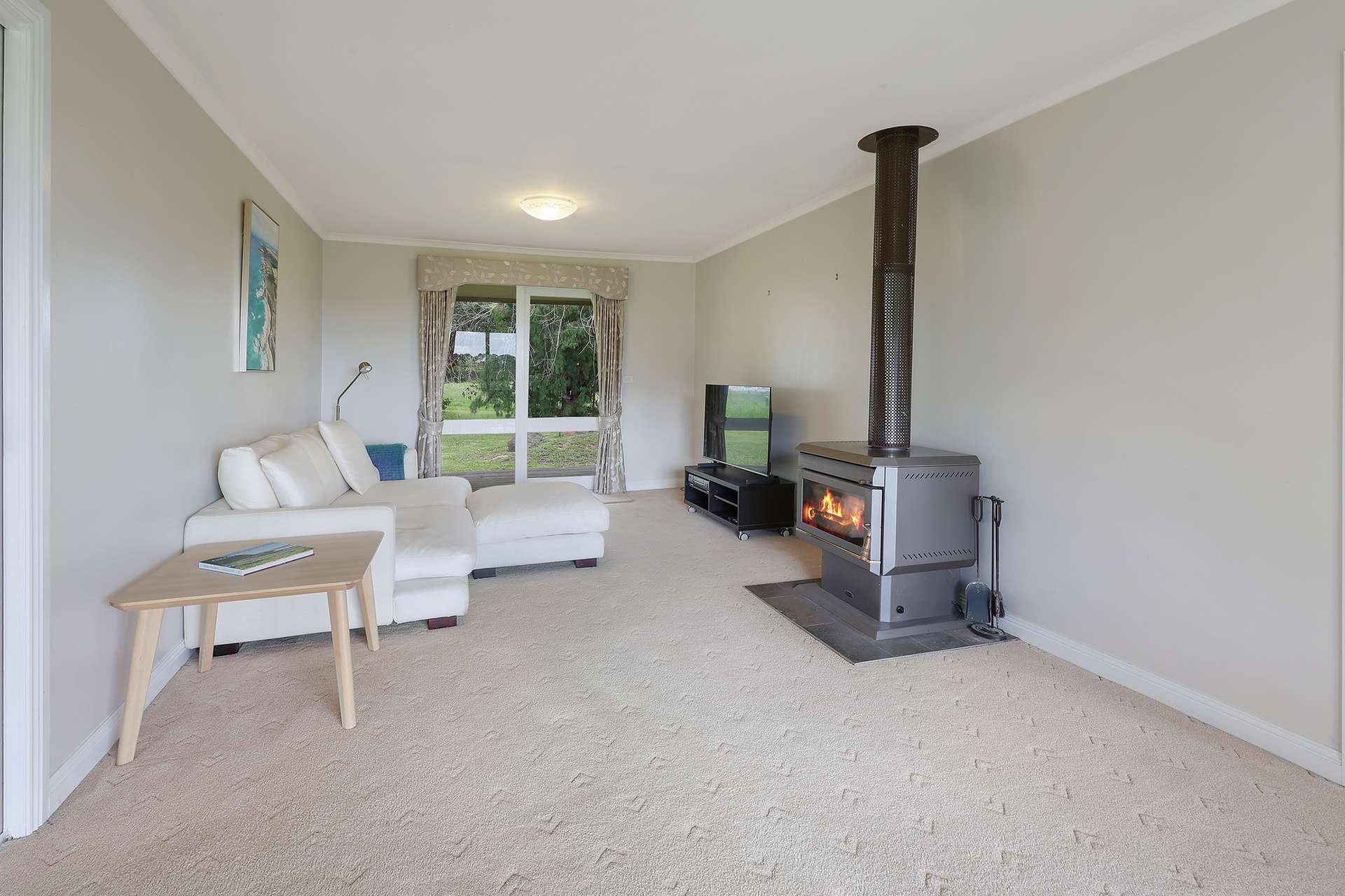 112 Soundrys Road, Elingamite For Sale by Farmbuy.com - image 7