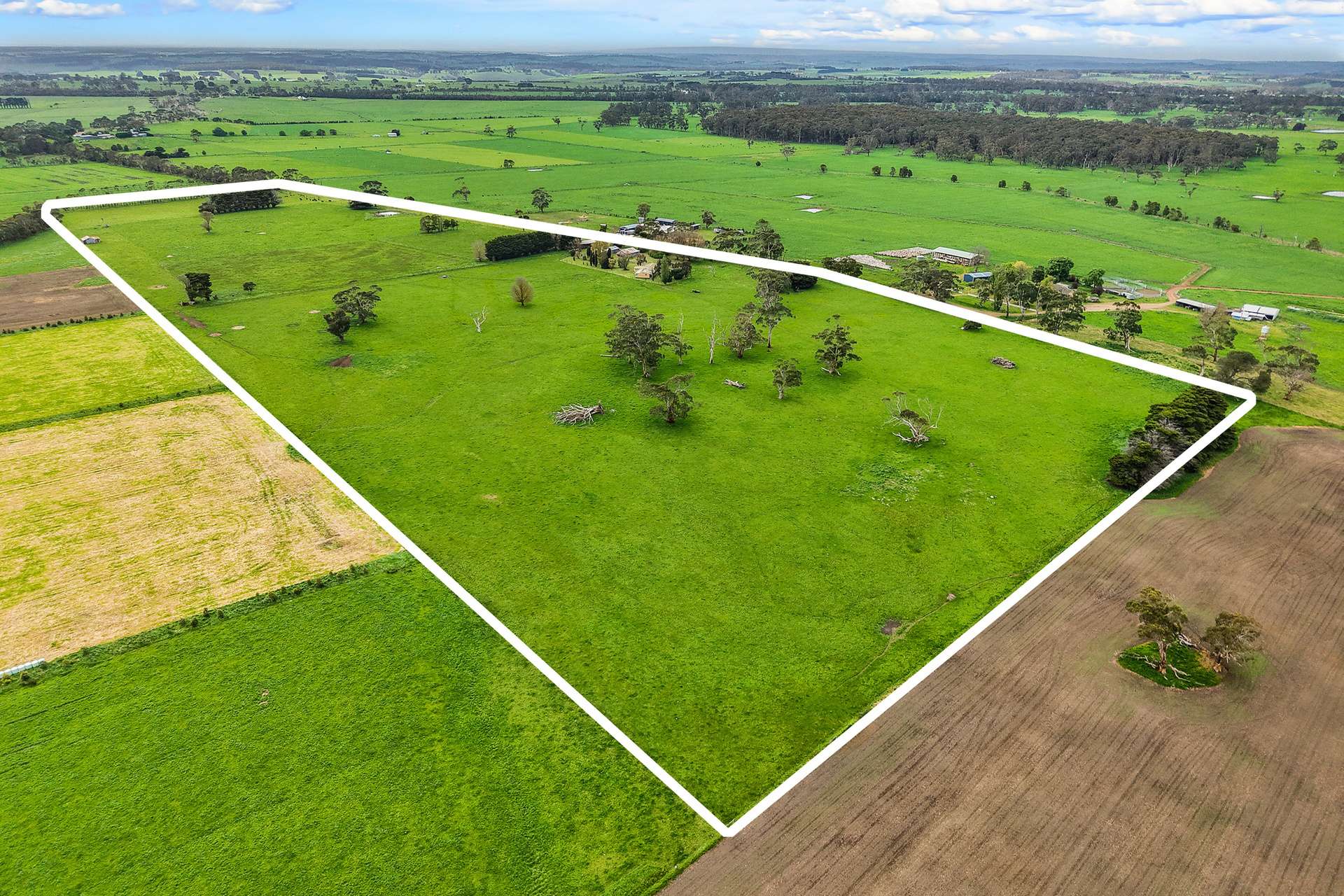 112 Soundrys Road, Elingamite For Sale by Farmbuy.com - image 22