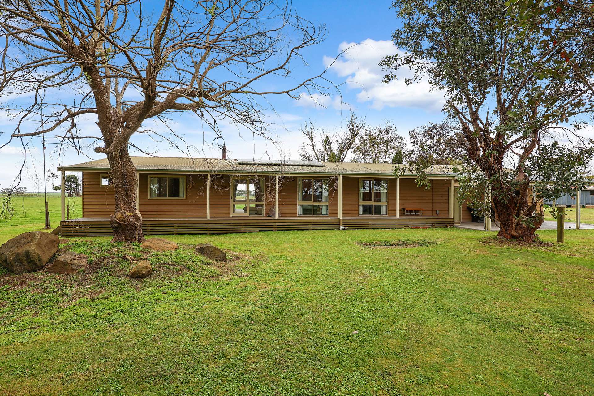 112 Soundrys Road, Elingamite For Sale by Farmbuy.com - image 13
