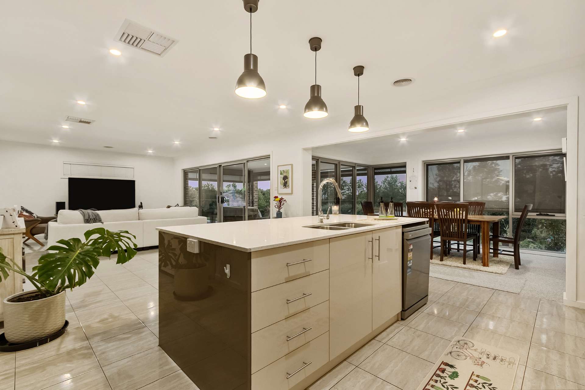 21 Kunzea Place, Springvale For Sale by Farmbuy.com - image 6