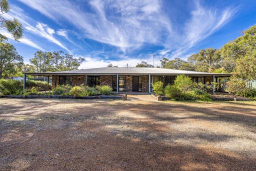 Farm For Sale - WA - Parklands - 6180 - ULTIMATE RURAL HOMESTEAD 