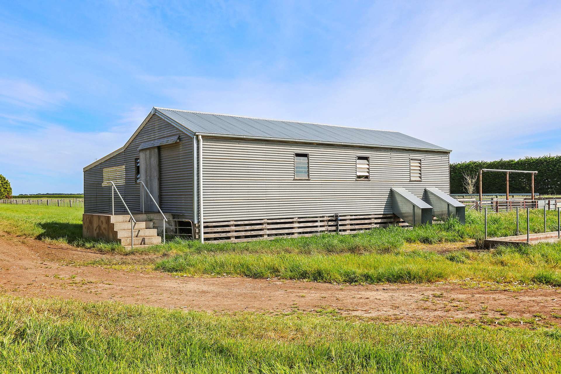 1585 Grassmere-Hexham Road, Woolsthorpe For Sale by Farmbuy.com - image 8
