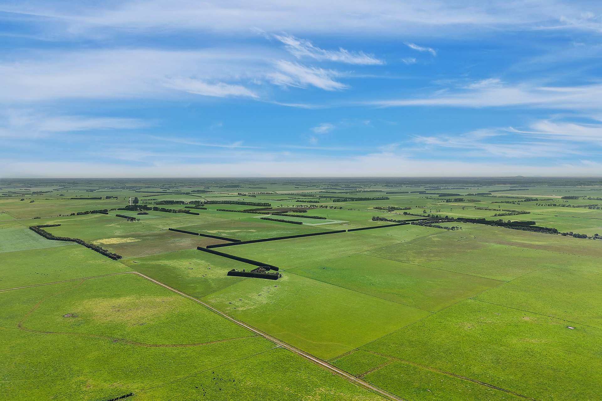 1585 Grassmere-Hexham Road, Woolsthorpe For Sale by Farmbuy.com - image 14