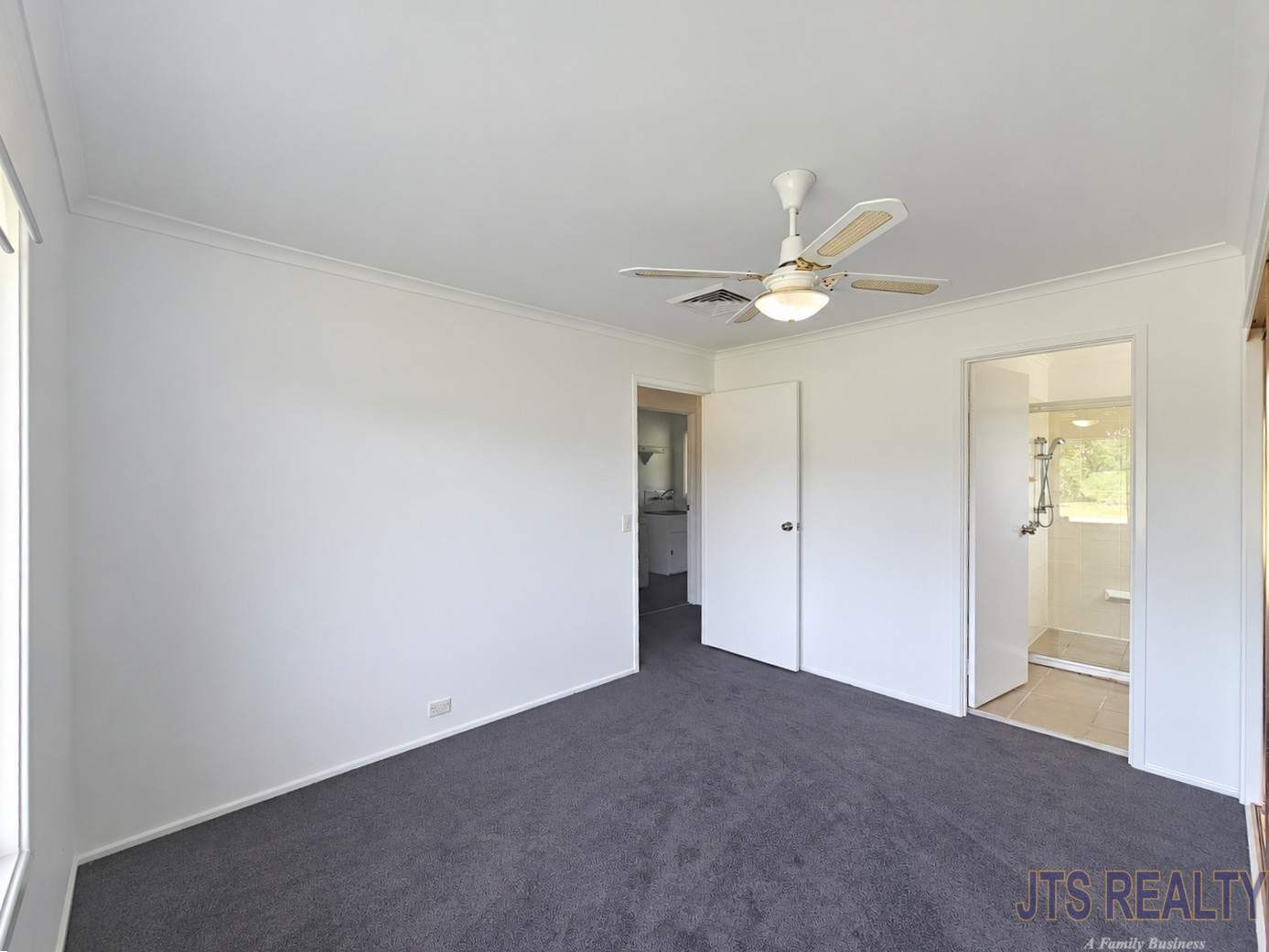 1370 New England Highway, Aberdeen For Sale by Farmbuy.com - image 9