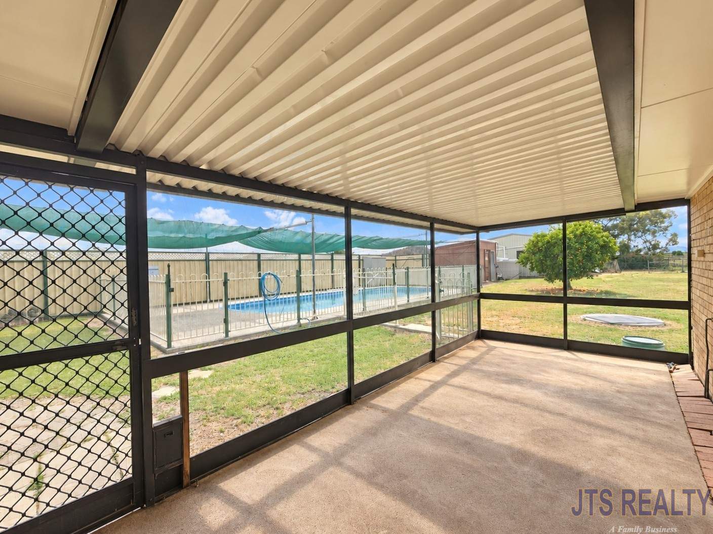 1370 New England Highway, Aberdeen For Sale by Farmbuy.com - image 12