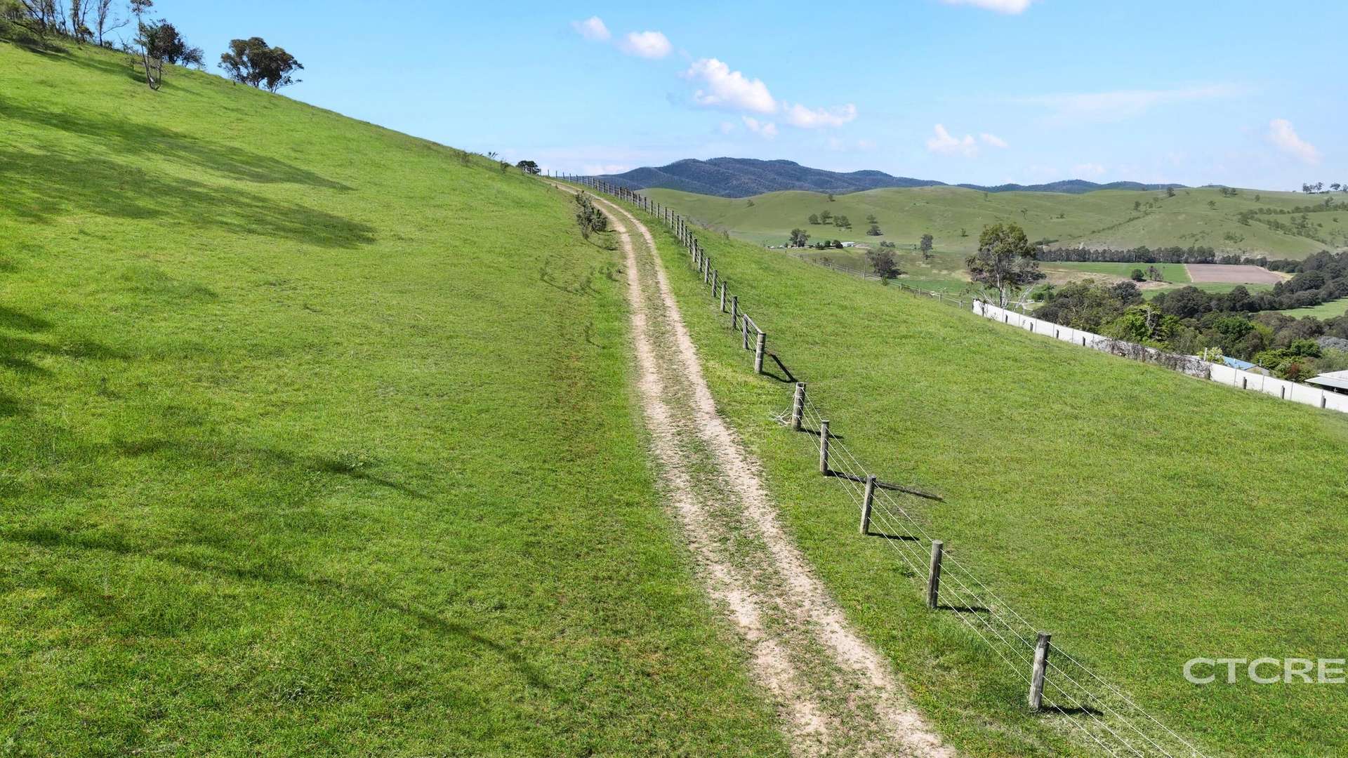 44 Woodgates Road, Buchan For Sale by Farmbuy.com - image 2
