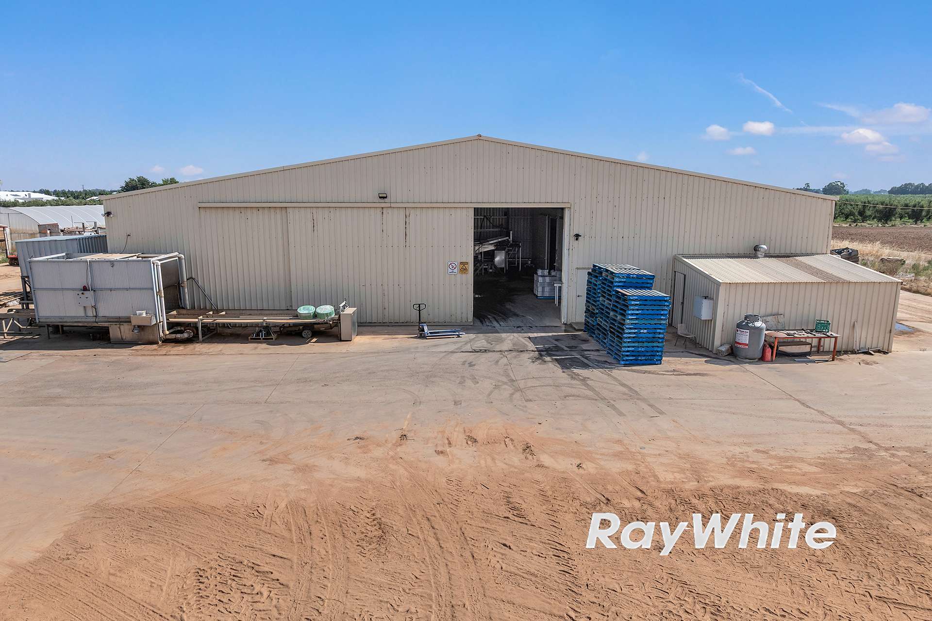 _ 740 Channel Road & 165 Hanlon Road, Shepparton East For Sale by Farmbuy.com - image 10